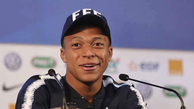 Kann nach seiner Trainingsverletzung aufatmen: Frankreichs Kylian Mbappe. Kann nach seiner Trainingsverletzung aufatmen: Frankreichs Kylian Mbappe.