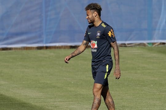 Der teuerste Spieler aller Zeiten: Neymar.