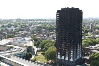 Die "Three Lions" haben der schrecklichen Katastrophe im Grenfell-Tower gedacht.