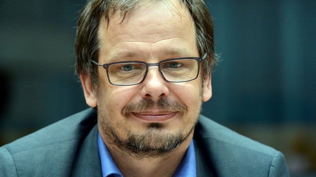 Aus Sicherheitsbedenken reist Hajo Seppelt nicht zur WM nach Russland. Aus Sicherheitsbedenken reist Hajo Seppelt nicht zur WM nach Russland.