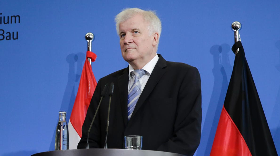 Innenminister Horst Seehofer: Der CSU-Chef bleibt im Asylstreit unnachgiebig.