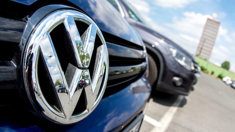 Die VW-Zentrale in Wolfsburg: Wegen des Dieselskandals muss der Konzern ein Rekordbußgeld bezahlen.