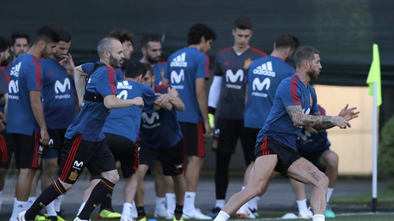 Spaniens WM-Team muss vor dem WM-Auftakt den unerwarteten Trainerwechsel verkraften.