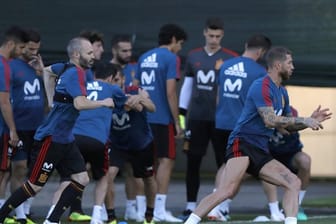 Spaniens WM-Team muss vor dem WM-Auftakt den unerwarteten Trainerwechsel verkraften.
