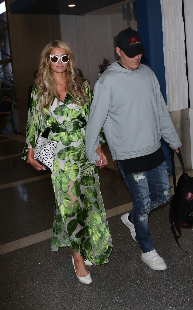 Am Flughafen von Los Angeles: Paris Hilton und Chris Zylka.