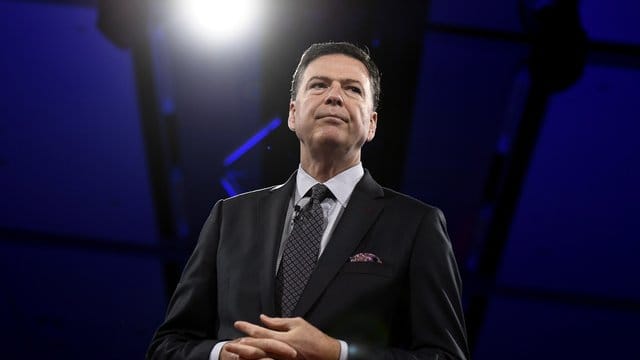 Das US-Justizministerium hat Ex-FBI-Chef James Comey vom Vorwurf entlastet, seine Untersuchung der E-Mail-Affäre von Hillary Clinton sei politisch beeinflusst gewesen. Das US-Justizministerium hat Ex-FBI-Chef James Comey vom Vorwurf entlastet, seine Untersuchung der E-Mail-Affäre von Hillary Clinton sei politisch beeinflusst gewesen.