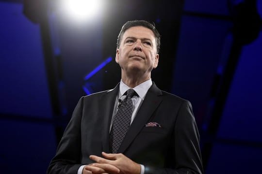 Das US-Justizministerium hat Ex-FBI-Chef James Comey vom Vorwurf entlastet, seine Untersuchung der E-Mail-Affäre von Hillary Clinton sei politisch beeinflusst gewesen.