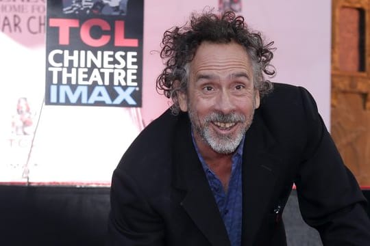 Tim Burton sitzt bei der neuen "Dumbo"-Verfilmung auf dem Regiestuhl.