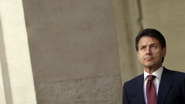 Italiens Ministerpräsident Giuseppe Conte ist für eine Reform der europäischen Flüchtlingspolitik. Italiens Ministerpräsident Giuseppe Conte ist für eine Reform der europäischen Flüchtlingspolitik.