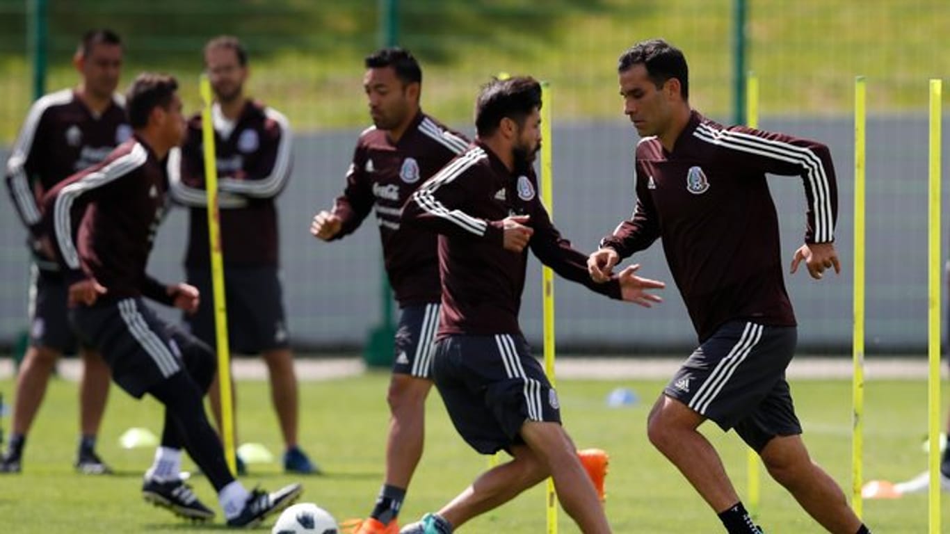Die mexikanische Nationalmannschaft trainiert vor dem WM-Auftaktspiel gegen Deutschland unter Ausschluss der Öffentlichkeit.
