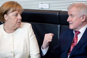 Angela Merkel und Horst Seehofer: Die Kanzlerin und der CSU-Chef sind die zentralen Figuren im Asyl- und Migrationsstreit der Unionsparteien.