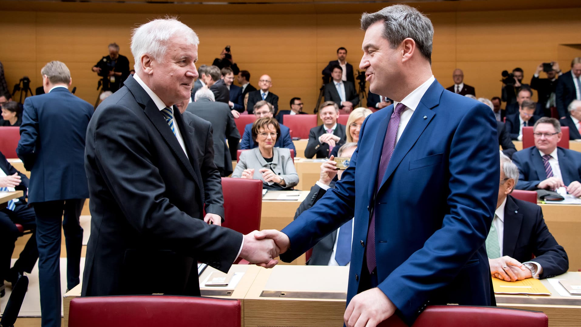 CSU-Chef Horst Seehofer, Bayerns Ministerpräsident Markus Söder: Die CSU sagt nicht, was sie will; aber sie eskaliert immer weiter.