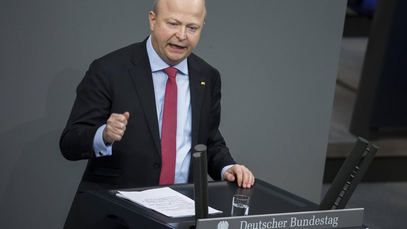 FDP-Fraktionsvize Michael Theurer im Bundestag: Der Politiker bringt wegen der Koalitonskrise erneut ein Jamaika-Bündnis Union, Grünen und FDP ins Spiel.