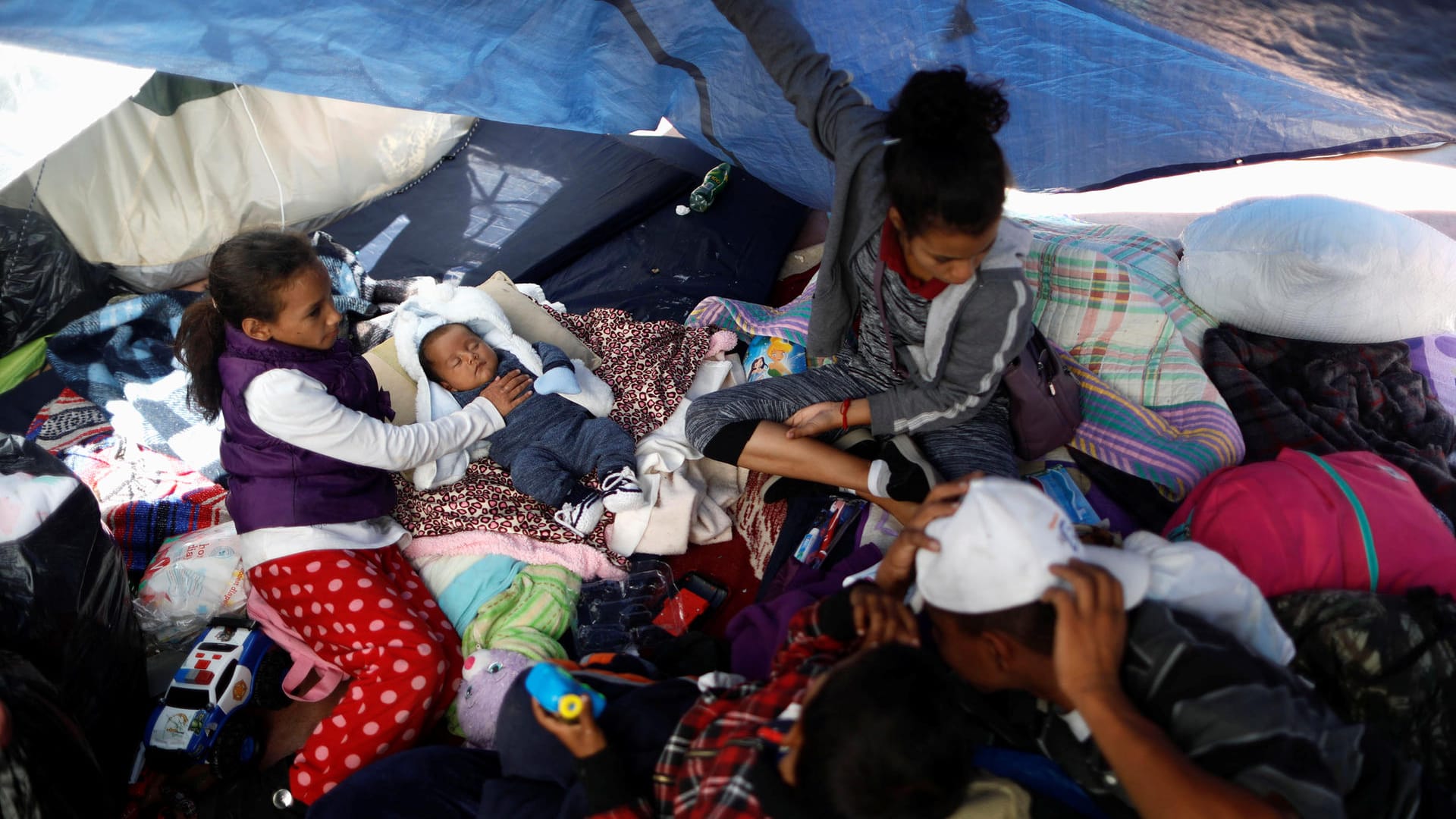 Kinder vor einem Grenzcheckpoint nahe Tijuana: Innerhalb eines Monats wurden 2.000 Kinder von ihren Familien getrennt.