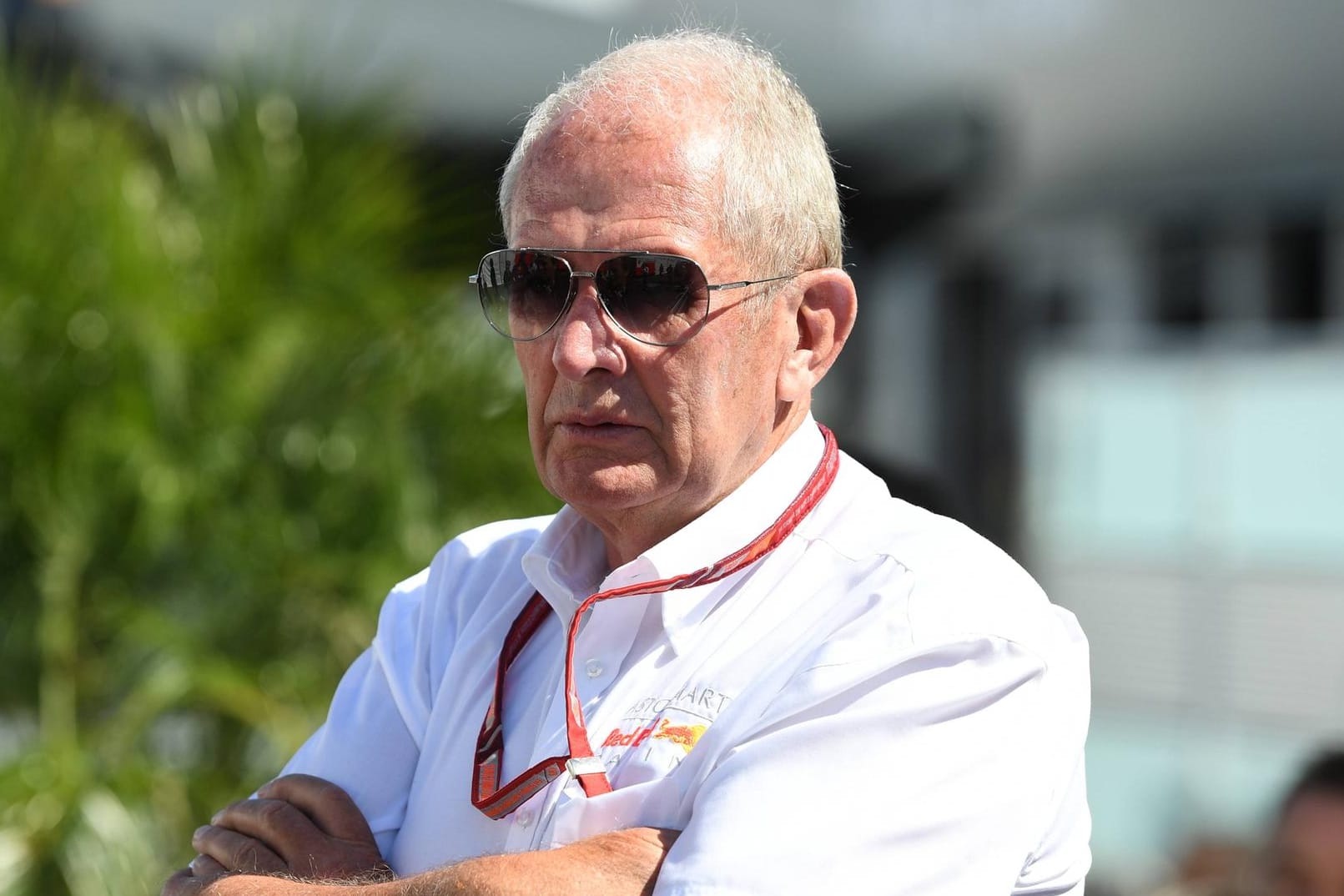 Red Bulls Motorsportdirektor Helmut Marko: Er droht weiter mit einem Ausstieg aus der Formel 1.