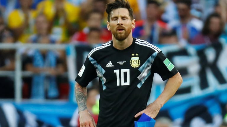 Niedergeschlagen: Argentinien-Superstar Lionel Messi, der einen Elfmeter und diverse Chancen vergab.