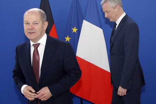 Finanzminister Olaf Scholz zusammen mit seinem französischen Amtskollegen Bruno Le Maire in Paris.