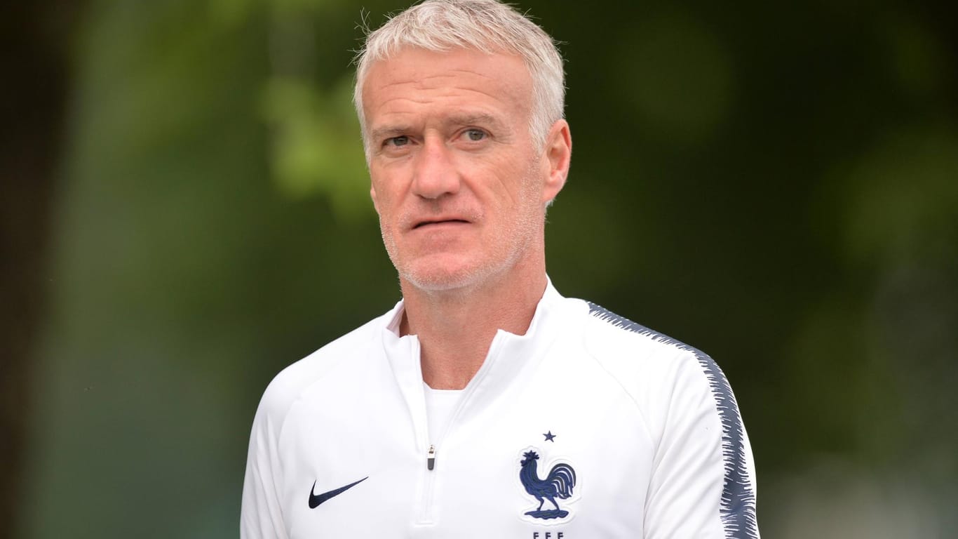 Frankreichs Coach Didier Deschamps: Der 49-Jährige verzichtet seit 2015 auf Stürmer Karim Benzema.