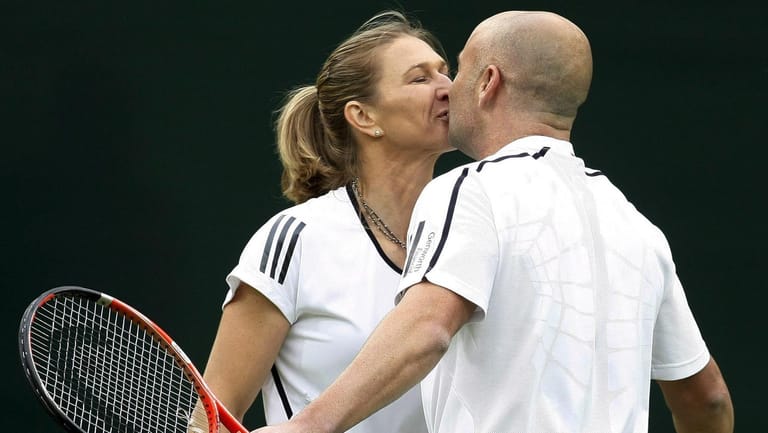 Ein absolutes Powerteam: Steffi Graf und Andre Agassi unterstützen sich gegenseitig.