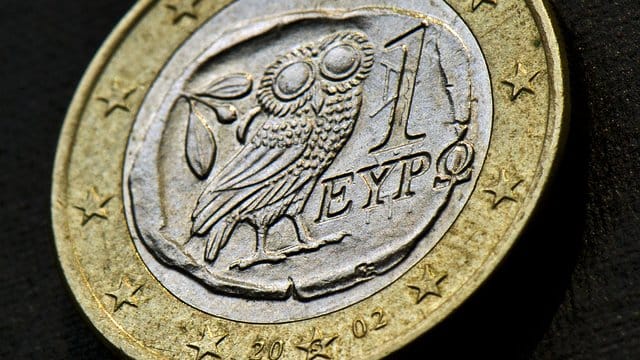 Die Schuldenlast Griechenlands beläuft sich aktuell auf etwa 180 Prozent der Wirtschaftsleistung. Die Schuldenlast Griechenlands beläuft sich aktuell auf etwa 180 Prozent der Wirtschaftsleistung.