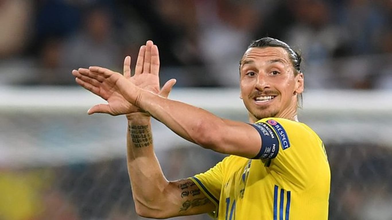 Zlatan Ibrahimovic steht nicht im WM-Kader der Schweden, nervt mit seiner Omnipräsenz vor dem Auftaktspiel der Skandinavier aber gewaltig.