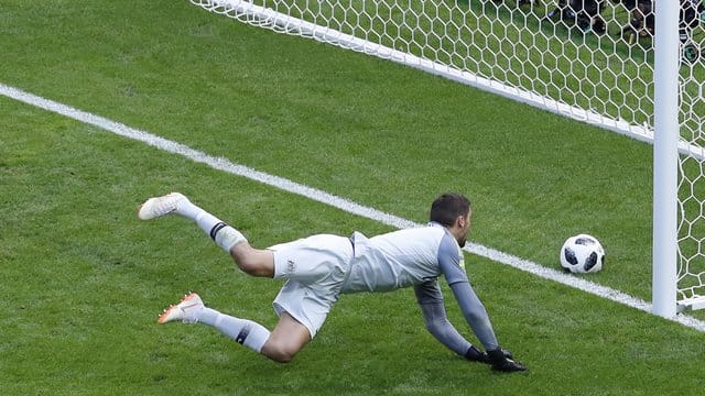 Der Treffer zum 2:1 für Frankreich gegen Australien wurde nachträglich als Eigentor gewertet. Der Treffer zum 2:1 für Frankreich gegen Australien wurde nachträglich als Eigentor gewertet.