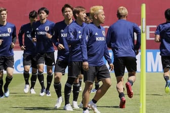 Japans Spieler trainieren noch ohne Shinji Okazaki.