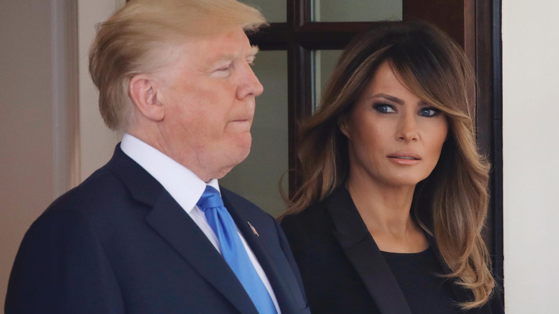 First Lady Melania Trump mit US-Präsident Donald Trump: Das Weiße Haus gibt der rigorosen Praxis Rückendeckung, Kinder illegaler Einwanderer von ihren Eltern zu trennen. Die First Lady ist davon nicht begeistert.