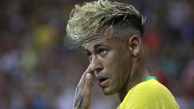 Brasiliens Superstar Neymar haderte mit dem Spiel der Schweizer und den Entscheidungen der Schiedsrichter.