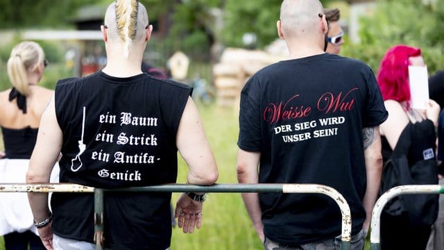 Neonazis im thüringischen Themar. Neonazis im thüringischen Themar.