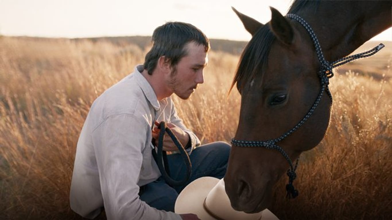 Brady Blackburn (Brady Jandreau) verletzt sich beim Rodeo so schwer, dass er seine Karriere beenden muss.