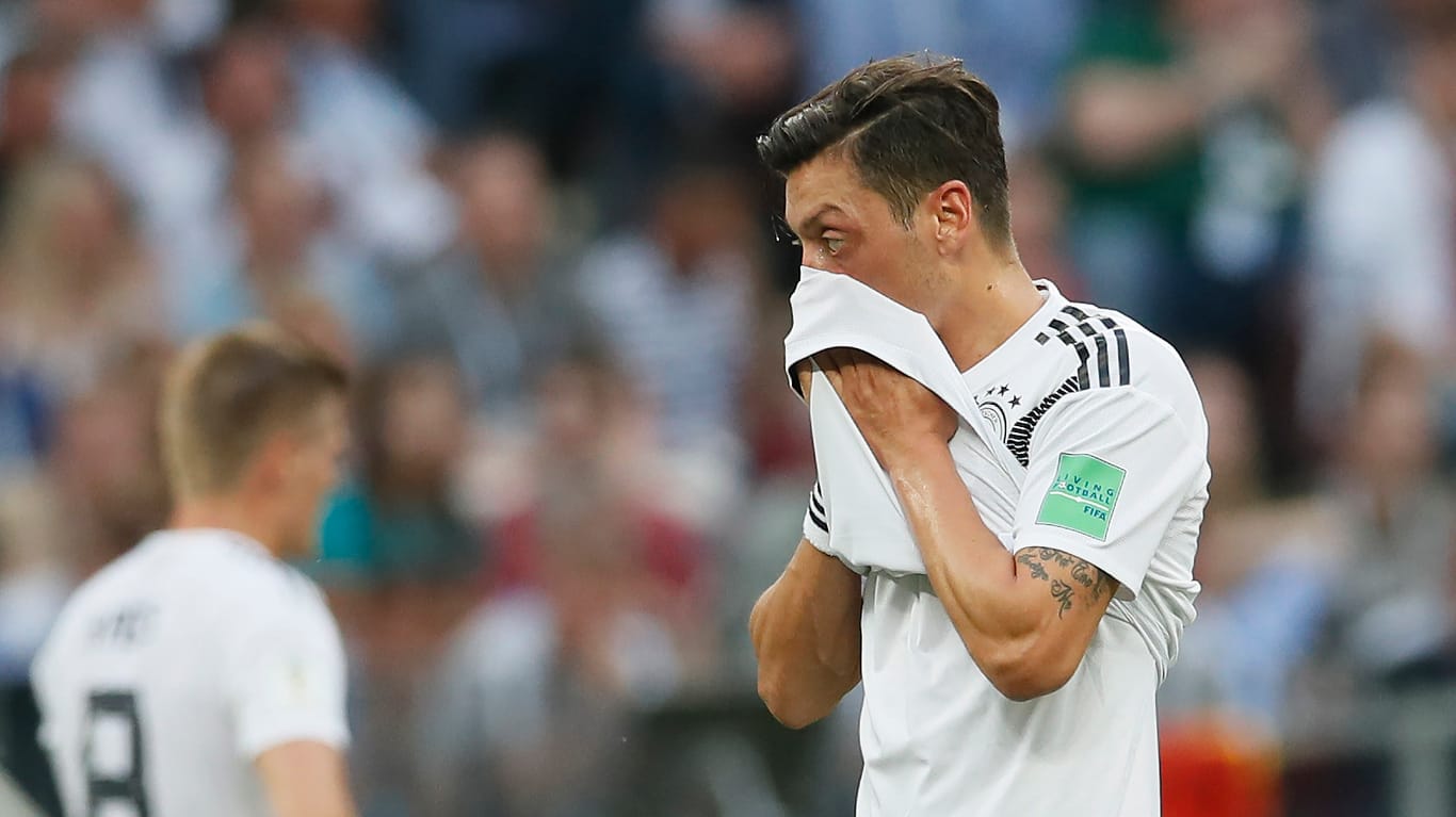 Beim Spiel Deutschland gegen Mexiko: Mesut Özil stand die Enttäuschung ins Gesicht geschrieben.