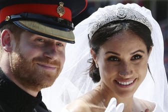 Prinz Harry und seine Frau Meghan nach ihrer Trauung.