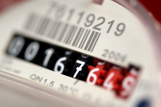 Damit es nicht zu Überraschungen kommt, sollten Mieter den Zähler direkt beim Einzug ablesen.