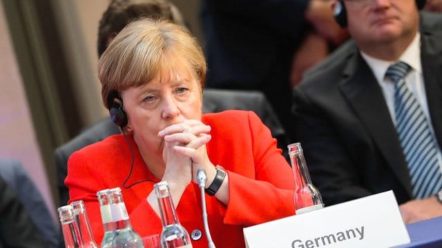 Bundeskanzlerin Merkel beim Petersberger Klimadialog teil.