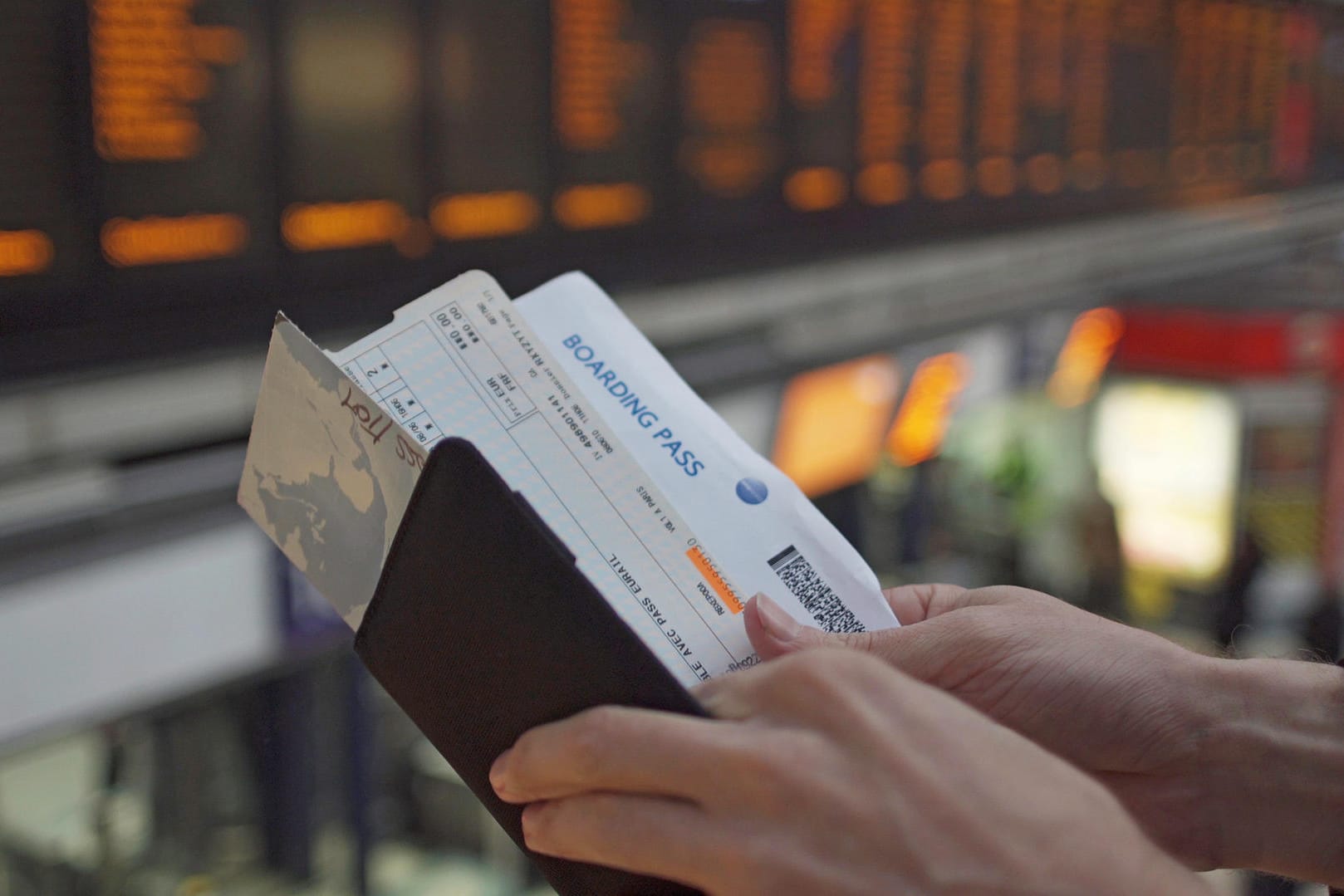 Am Flughafen: Wer Anfang des Jahres mit dem Flugzeug verreisen wollte, musste tiefer in die Tasche greifen.