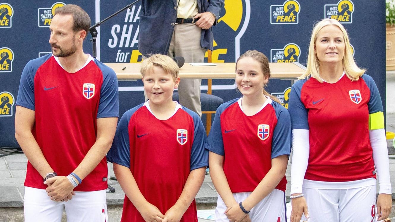 Familienfoto: Haakon, Sverre Magnus, Ingrid Alexandra und Mette-Marit von Norwegen.