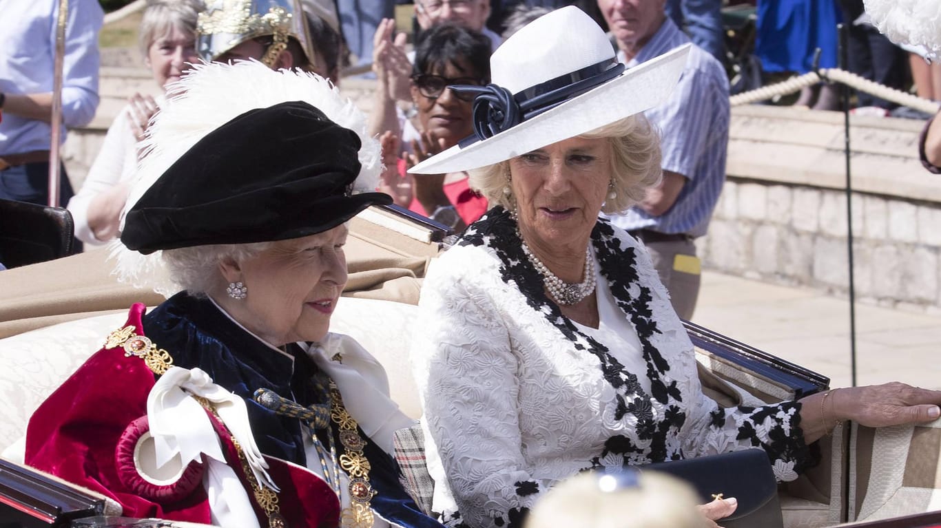 Seite an Seite: Queen Elizabeth II. und Herzogin Camilla beim Garter Day in London.