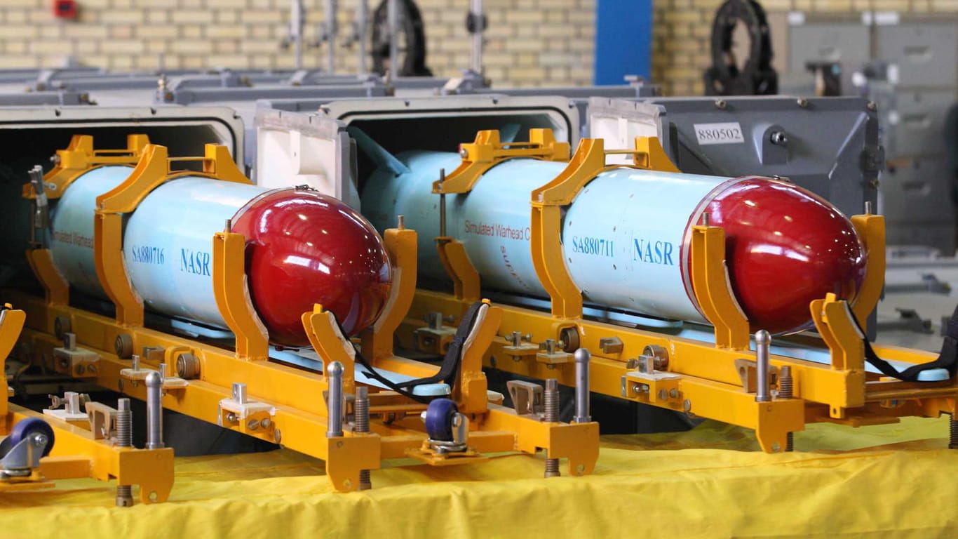 Iranische Cruise Missiles vom Typ "Nasr 1": Für die Technik seiner Raketen und Marschflugkörper ist Iran auch auf deutsches Know-how angewiesen.