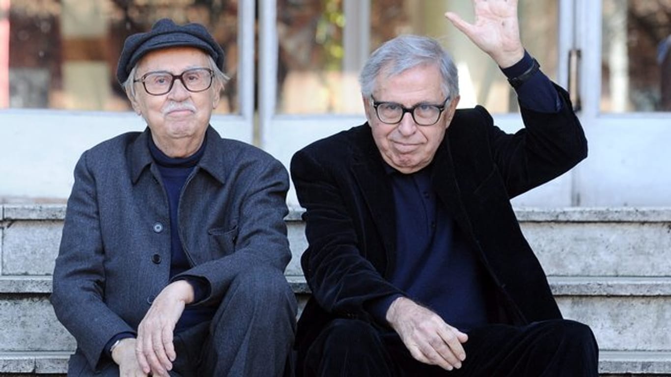 Die italienischen Regisseure Paolo (r) und Vittorio Taviani (2012).
