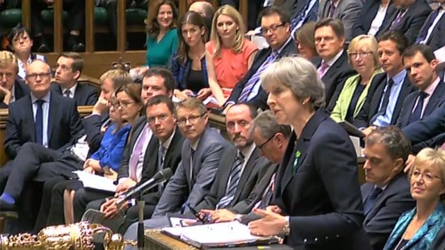 Theresa May im britischen Unterhaus.
