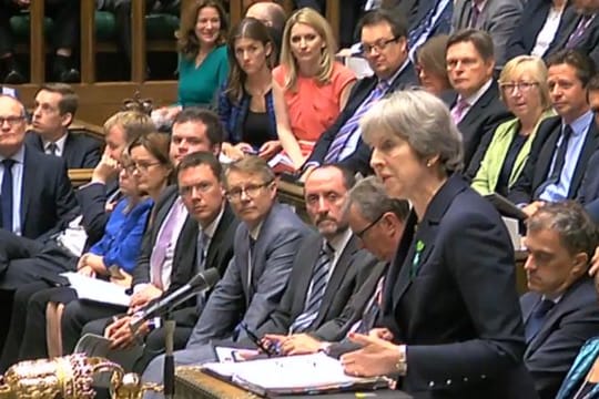 Theresa May im britischen Unterhaus.
