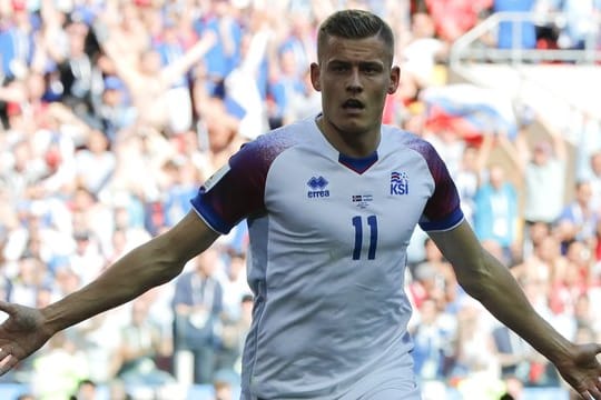 Hat mit Island nun Nigeria vor der Brust: Bundesliga-Legionär Alfred Finnbogason.