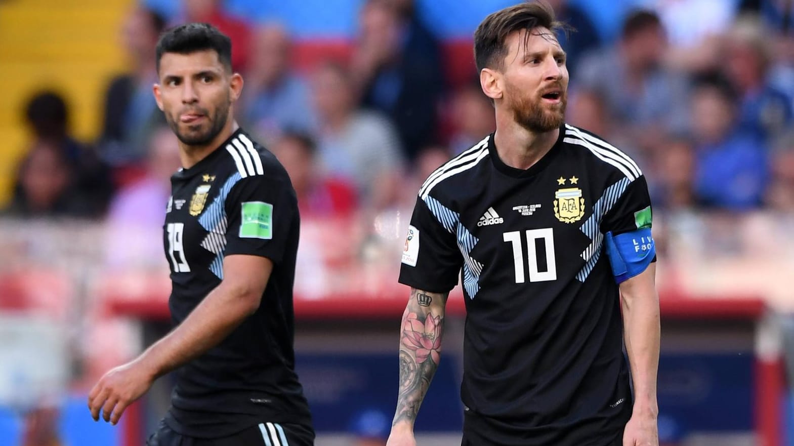 Es mangelt an Harmonie auf dem Platz: Roberto Ayala erhofft sich mehr von Sergio Agüero (l.) und Lionel Messi.