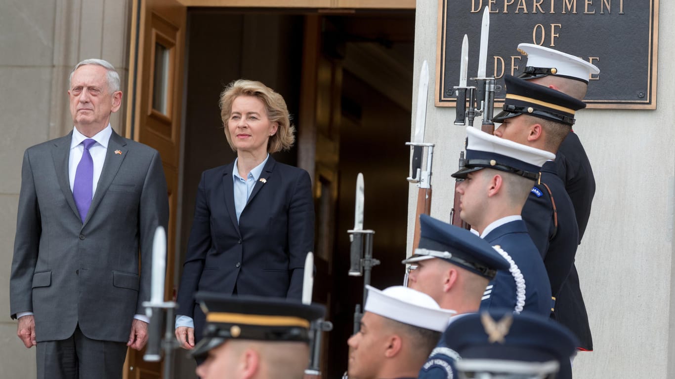 Verteidigungsministerin in den USA: Ursula von der Leyen will die Wogen vor dem anstehenden Nato-Gipfel im Juli glätten.