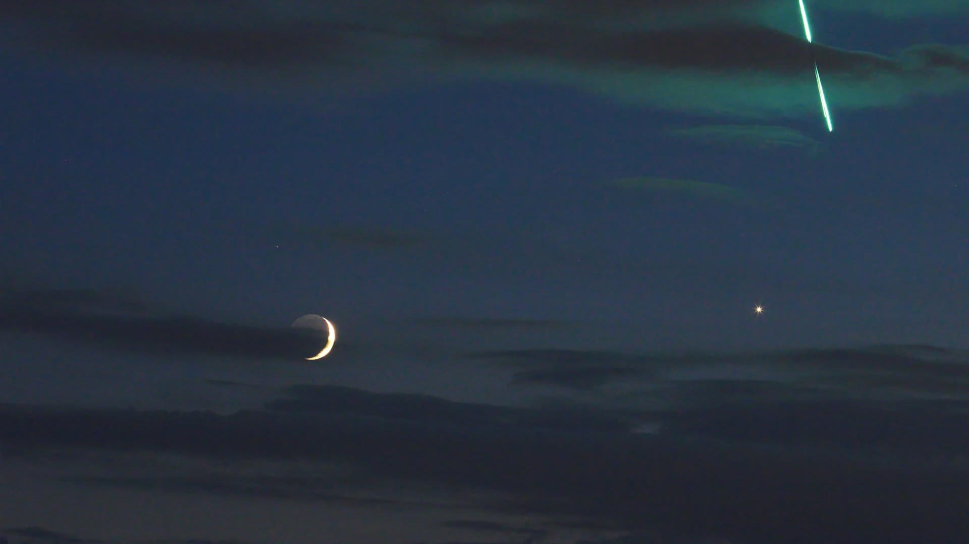 Mond, Venus und Feuerkugel Mond, Venus und Feuerkugel