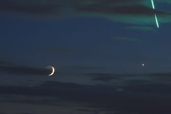 Mond, Venus und Feuerkugel