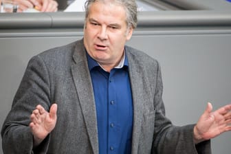 Andrej Hunko im Bundestag: Der Politiker der Partei "Die Linke" sollte als OSZE-Wahlbeobachter am Wochenende in die Türkei fahren.