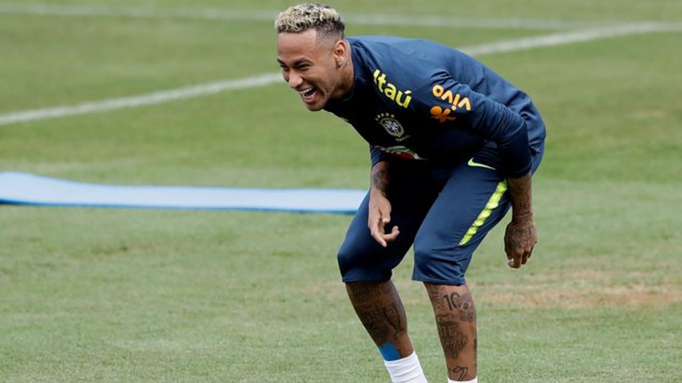 Neymar hatte viel Spaß beim Training.