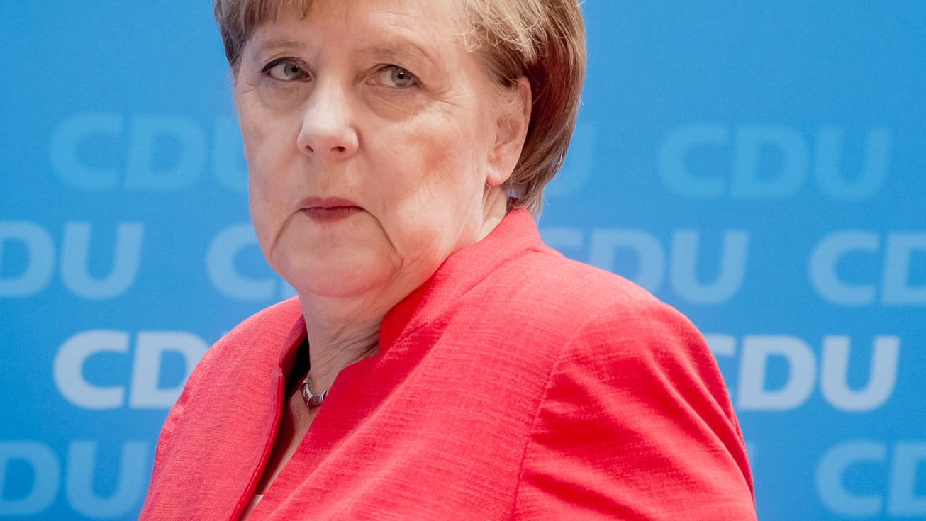 Kanzlerin Angela Merkel: Steht vor dem EU-Asylgipfel extrem unter Druck.